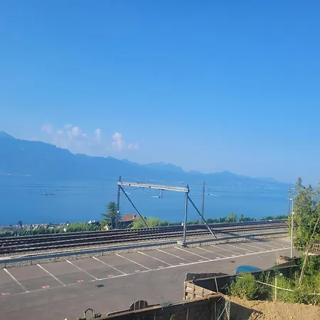 Loft Duplex A Entre Vignes Et Vue Sur Le Leman شقة *